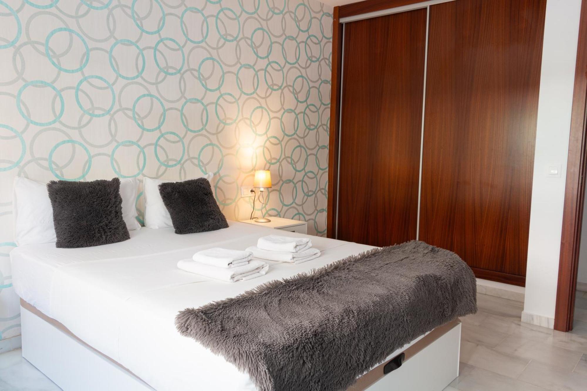 Stay U-Nique Apartments Salitre Malaga Ngoại thất bức ảnh